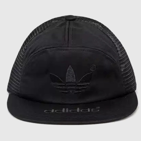Adidas BV Archive Cap HD9745 Black W/ Black Embroidered Logo Snapback Cap Hat - Picture 1 of 3